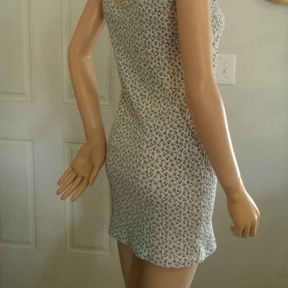 Beach Worn - Small Beach Summer Dress/Coverup - Picture 5 of 7